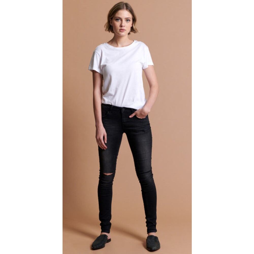 NWT One Teaspoon Sz 26 Hoodlums Black Distressed Skinny Bow Leg Low Waist Jeans